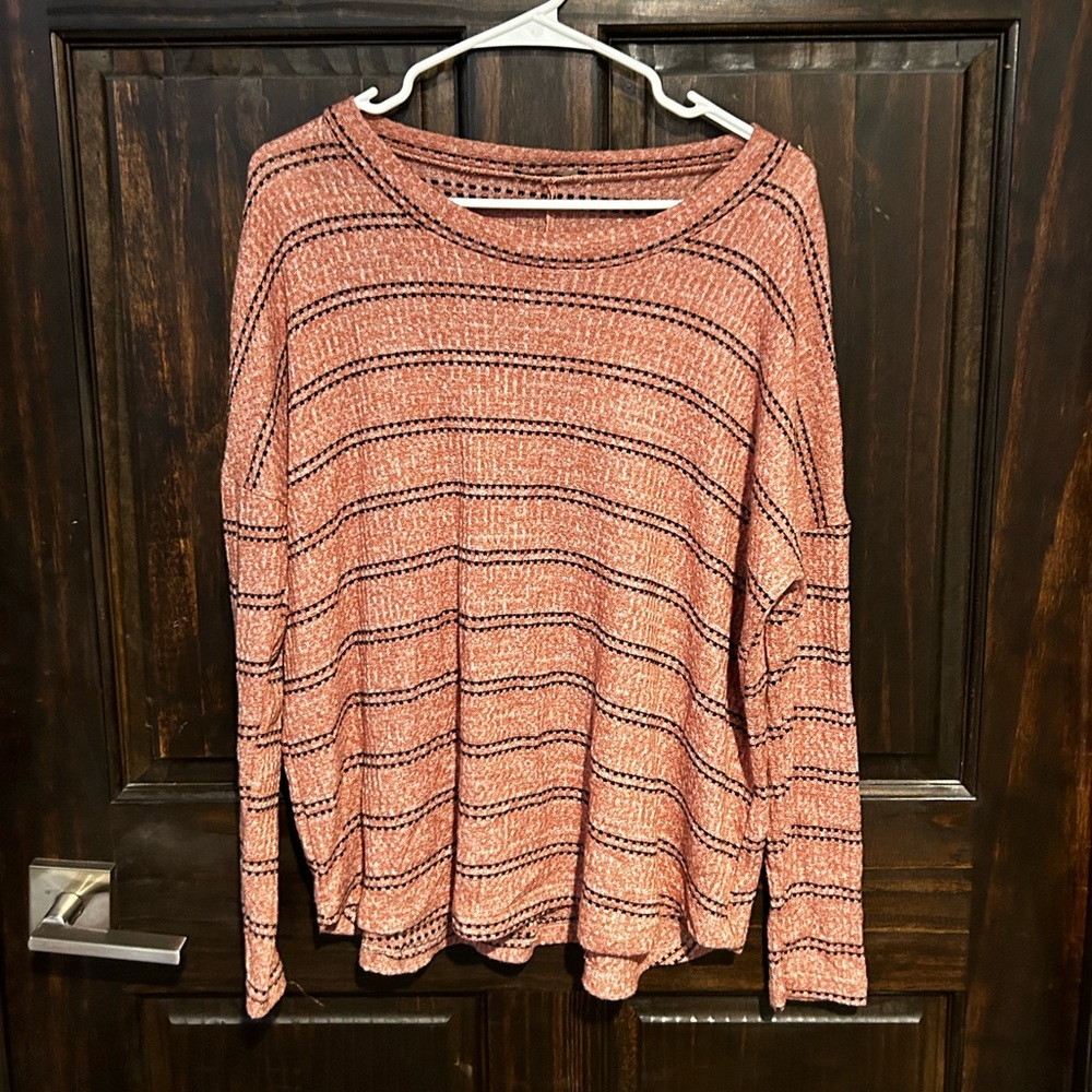 Women’s S pink striped sweater